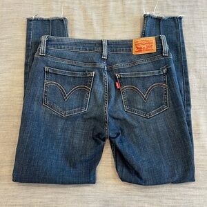 Levi’s 535 Superior Skinny Jeans Women’s Size 28 Dark Wash